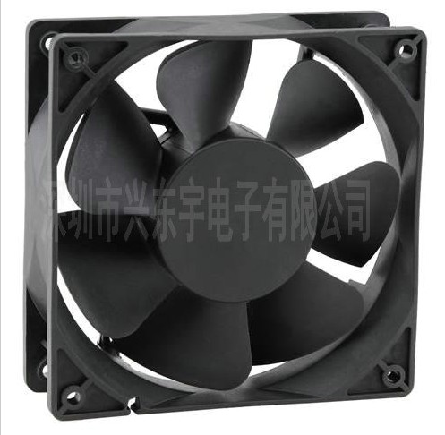 【雙滾珠交流風(fēng)扇】細(xì)心清理，專心制造！